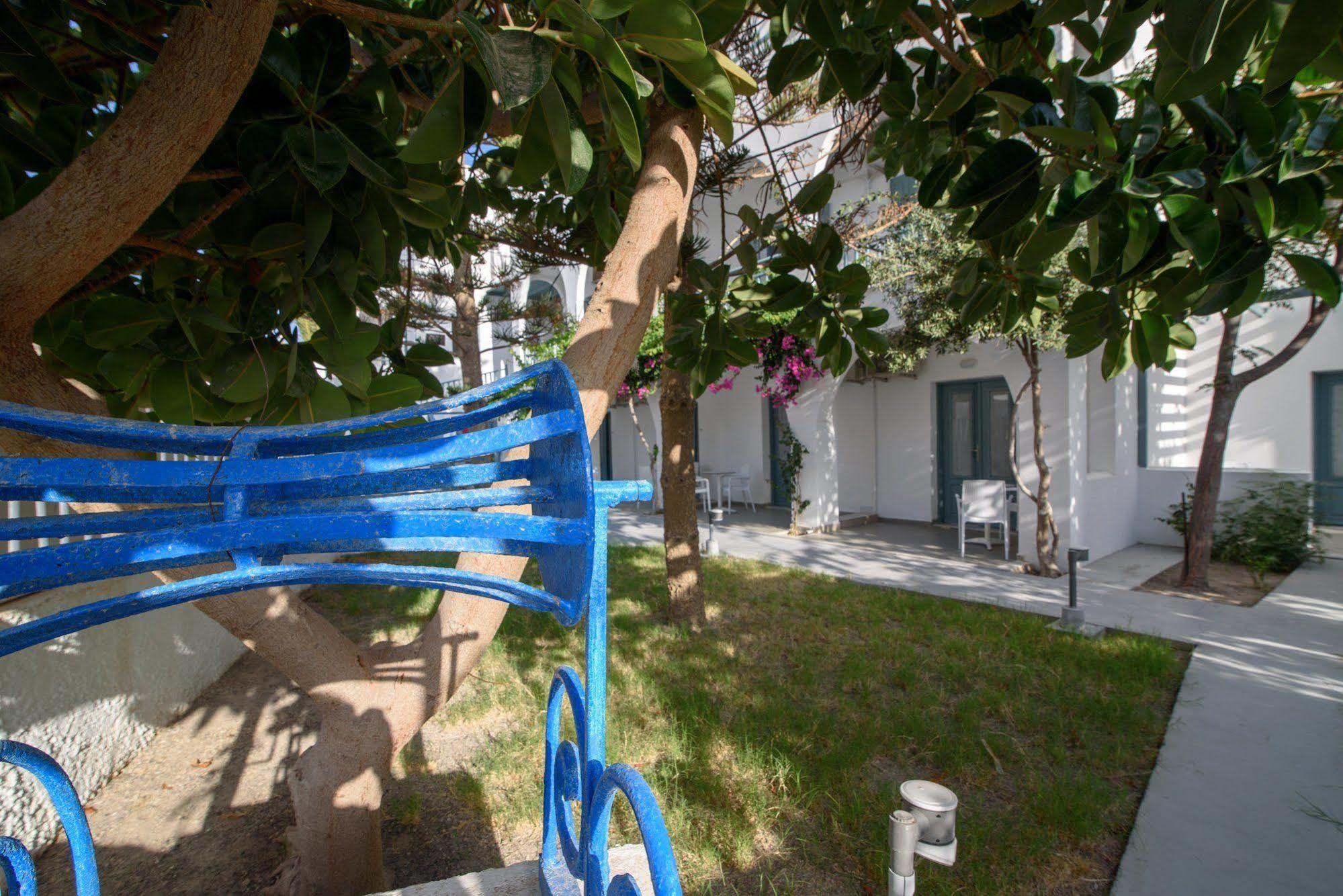 Iris Boutique Hotel Kamari  Exterior photo