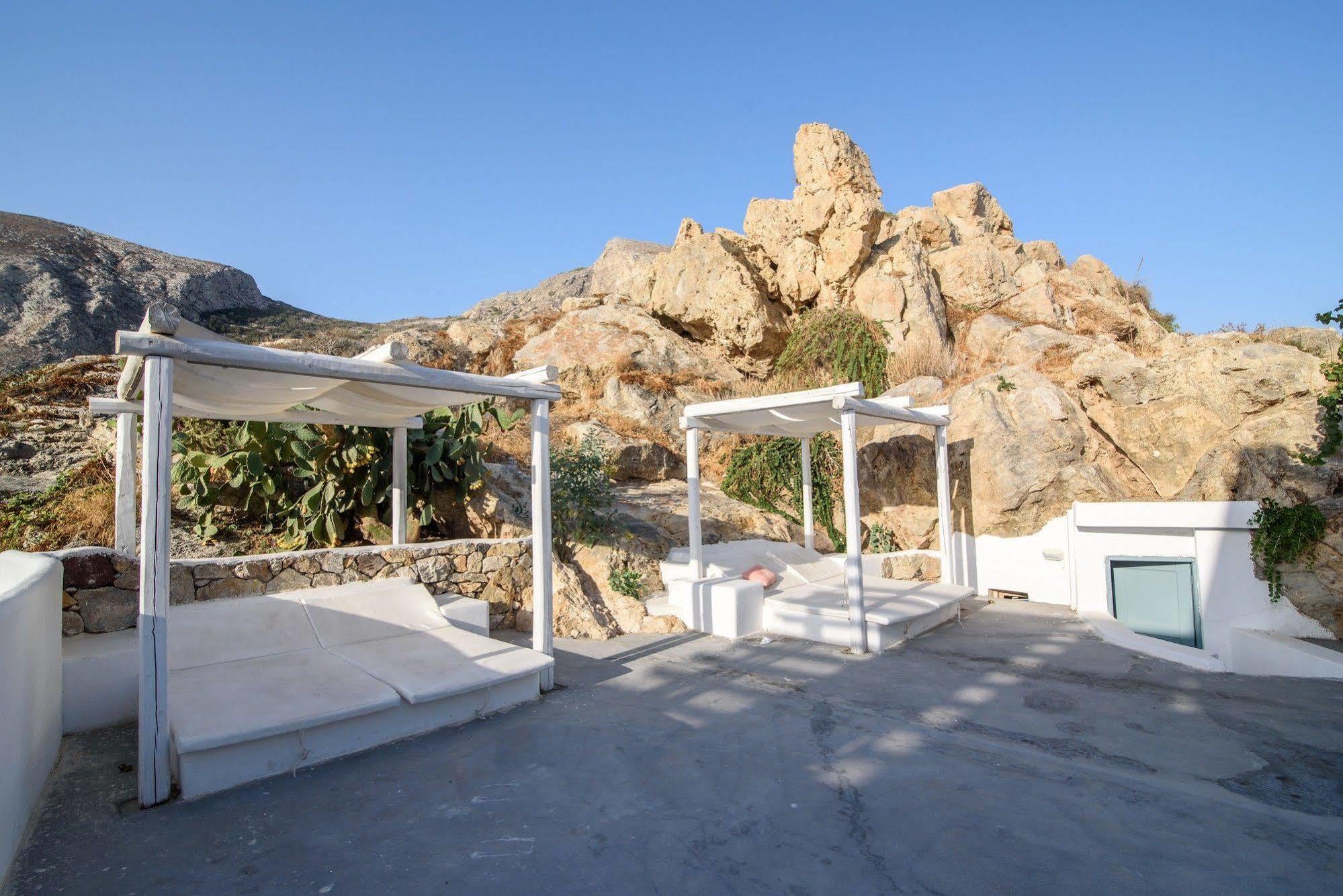 Iris Boutique Hotel Kamari  Exterior photo
